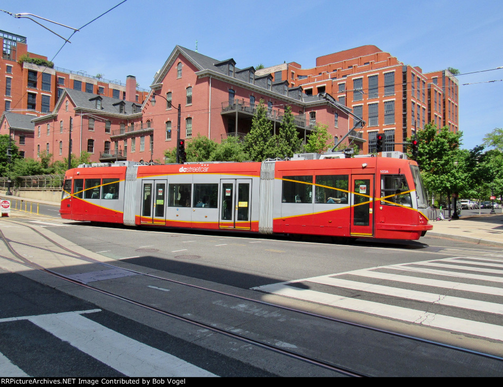 DC Streetcar 103